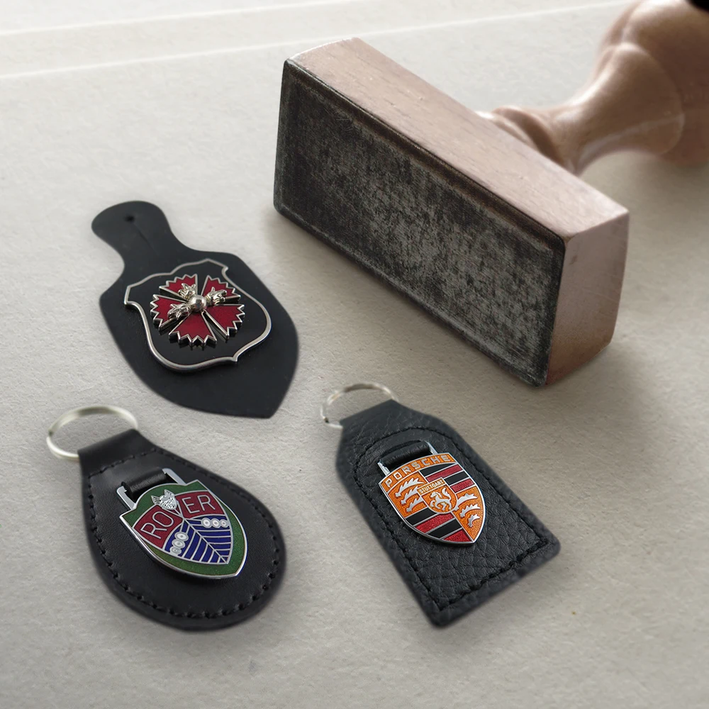 How to customize a custom keychain?